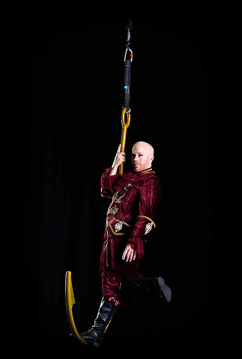 SOULSTease aerial hook performing